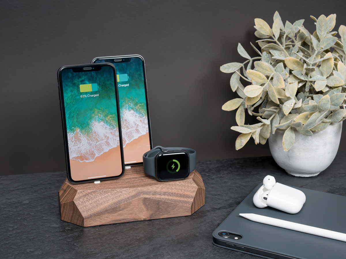 Oakywood Triple Dock Walnut - Houten USB-C & Apple Watch Dock