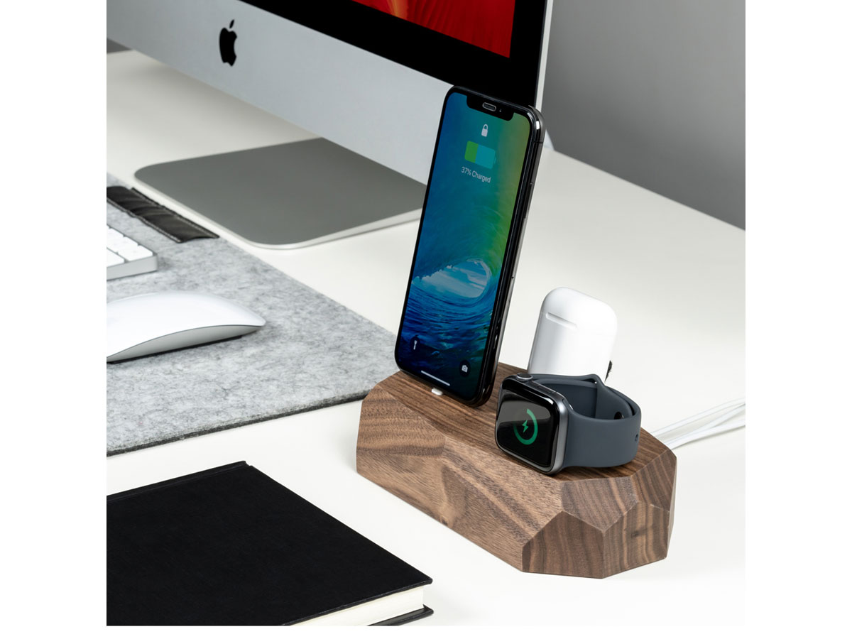 Oakywood Triple Dock Walnut - Houten USB-C & Apple Watch Dock