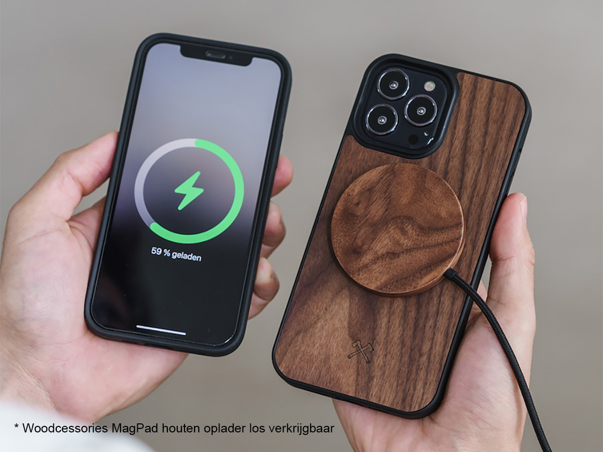 Woodcessories Walnut MagSafe Case - iPhone 15 Pro hoesje van Hout