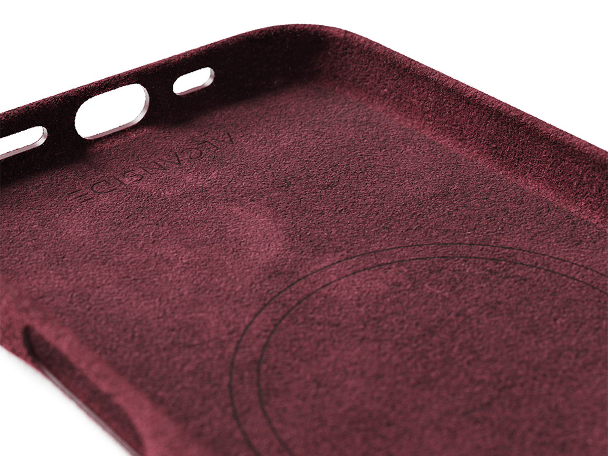 Alcanside Alcantara MagSafe Case Wine Red - iPhone 16 hoesje