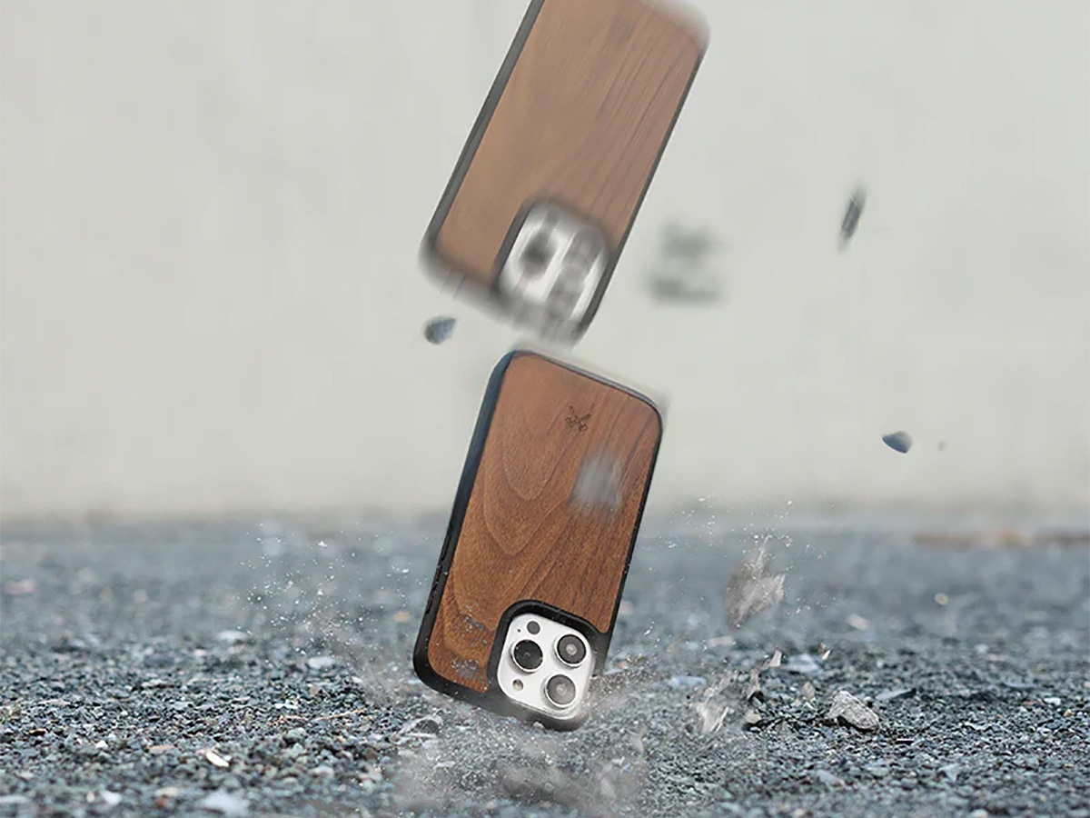 Woodcessories Walnut MagSafe Case - iPhone 16 hoesje van Hout