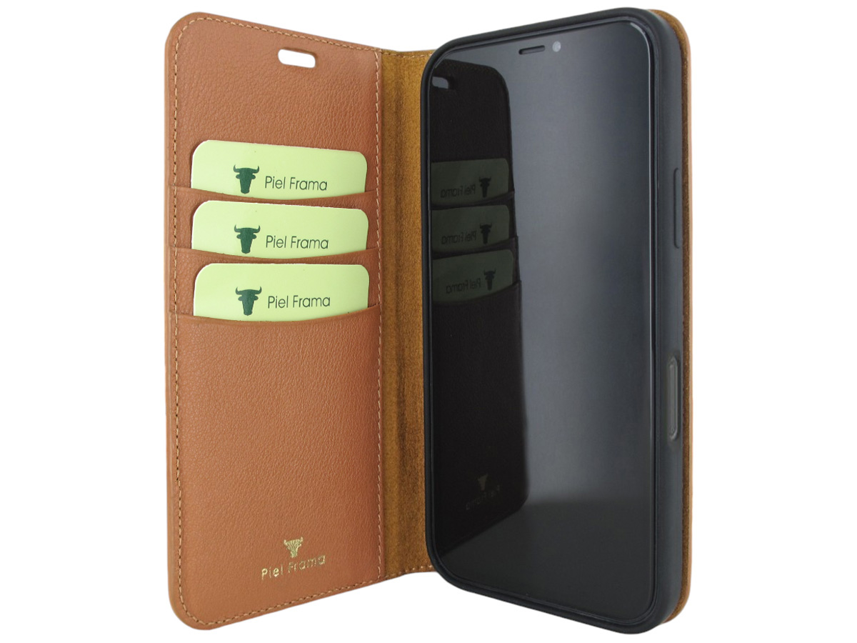 Piel Frama Leather Case Book Style Tan Bruin - iPhone 16 Pro hoesje