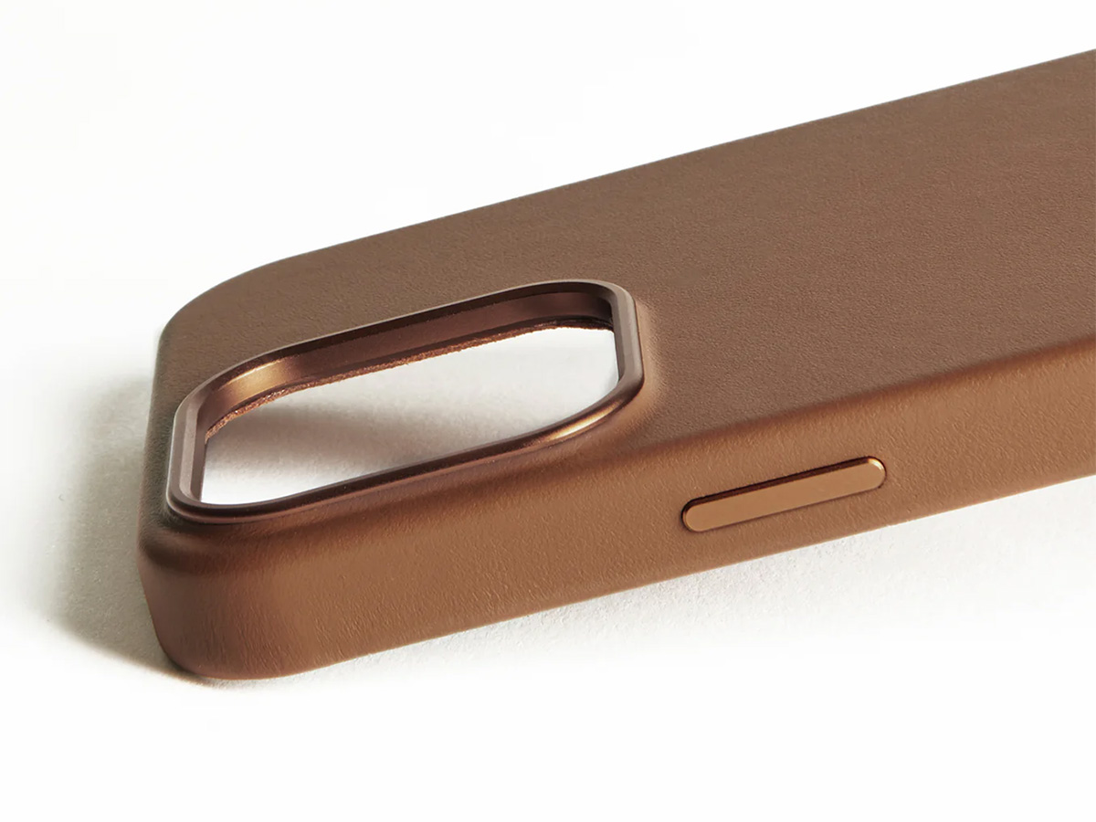 Mujjo Full Leather MagSafe Case Dark Tan - iPhone 16 Pro Max Hoesje Leer