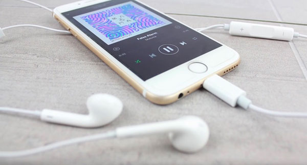Zinloos parfum Uitsteken Je koptelefoon of oordopjes aanluiten op iPhone 7